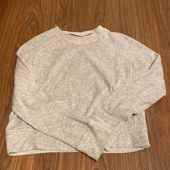 Super soft lululemon cropped velour sweater sz 4 - Picture 1 of 3
